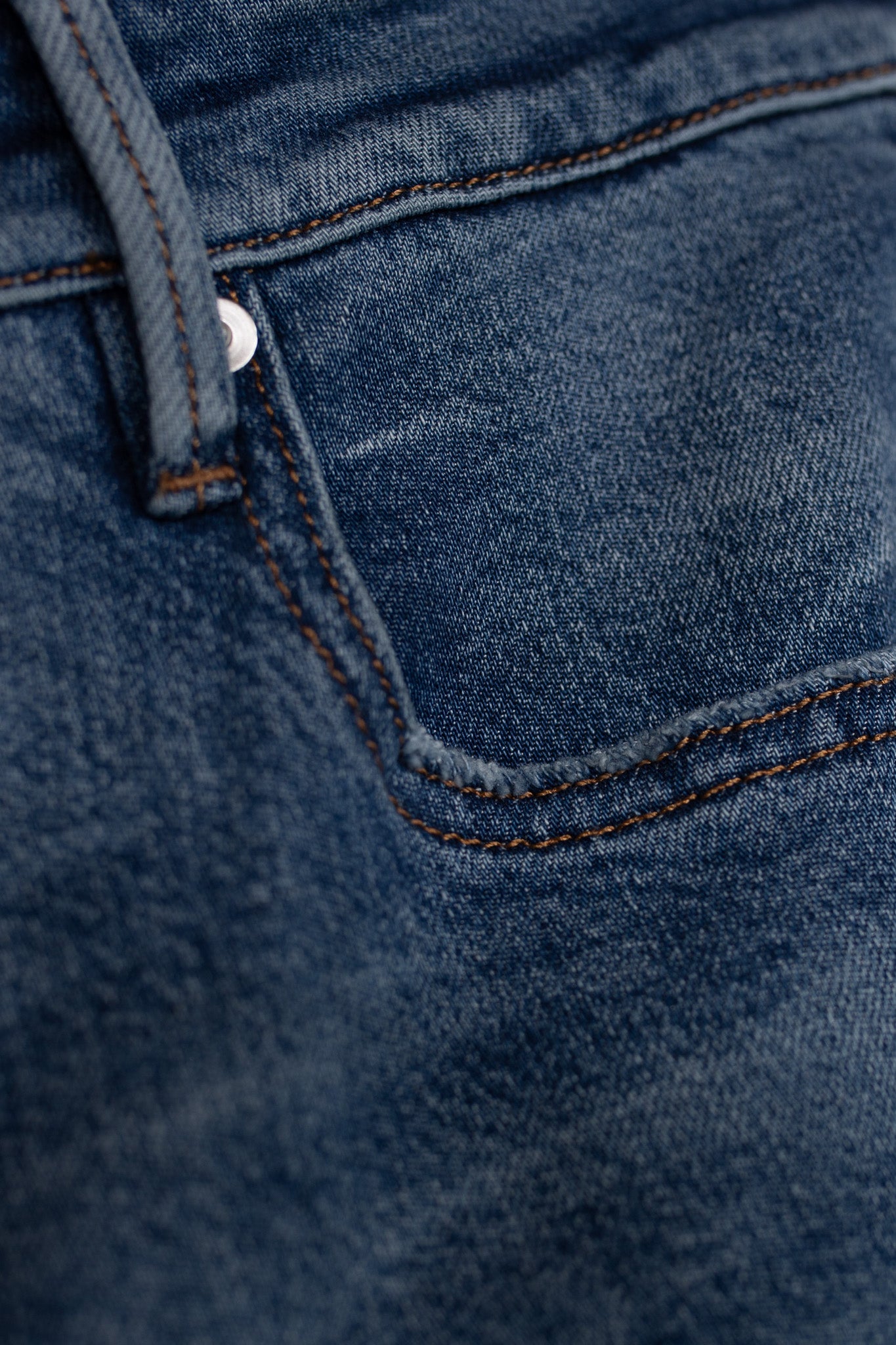 Soho Relaxed Fit Jean Mid Blue Fade