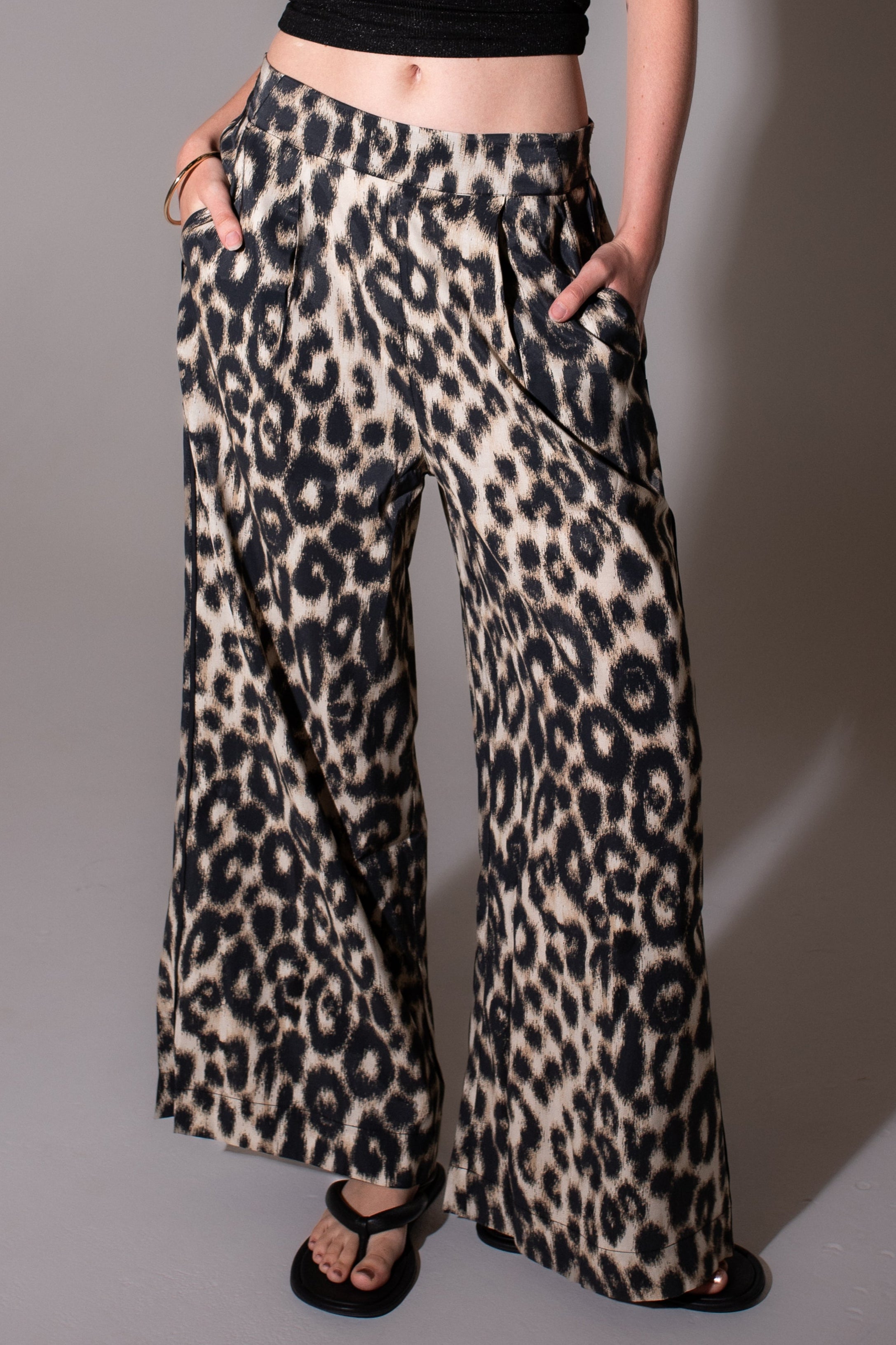Leopard Wide Leg Pull On Pant