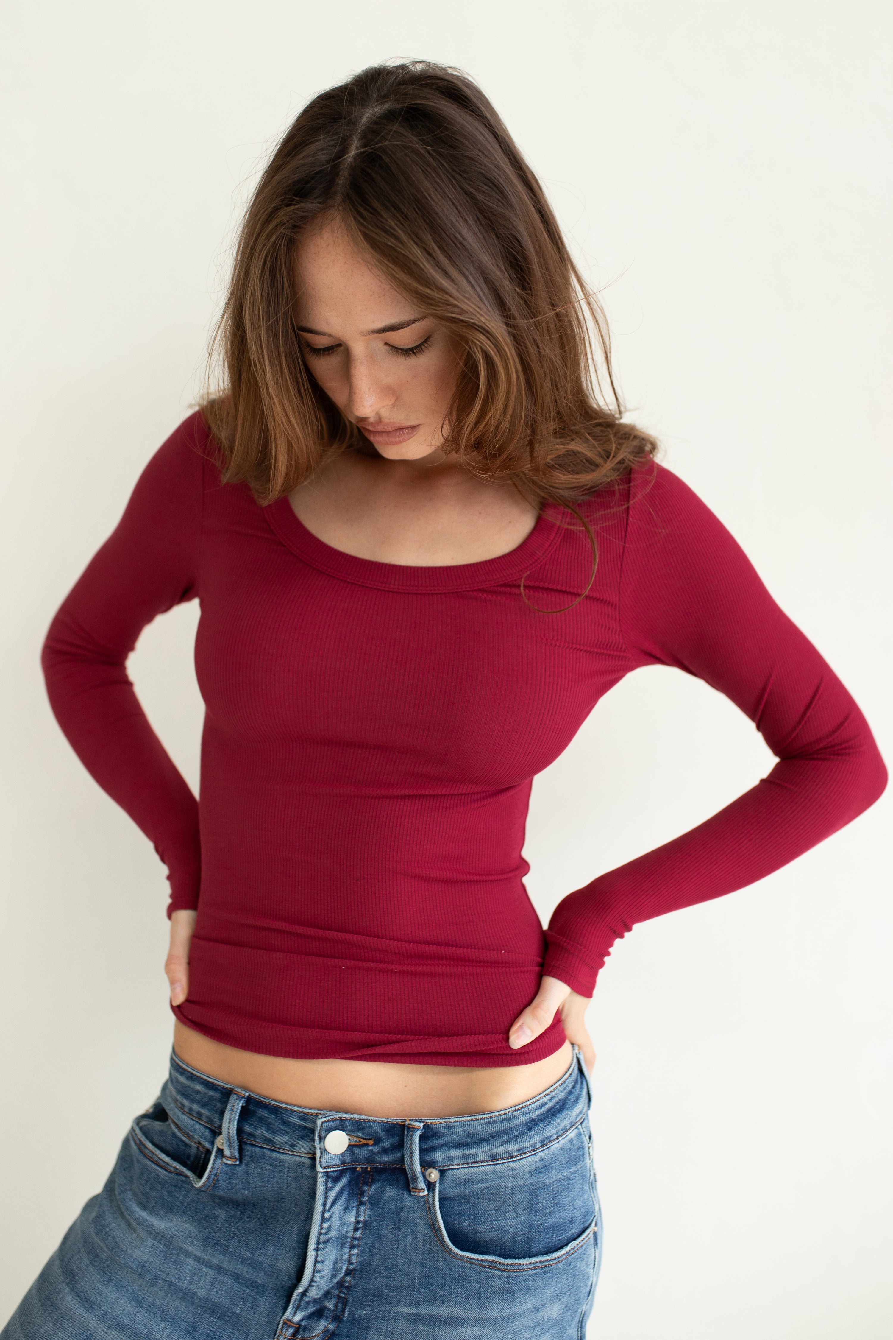 Scoop Neck Long Sleeve Tee Raisin