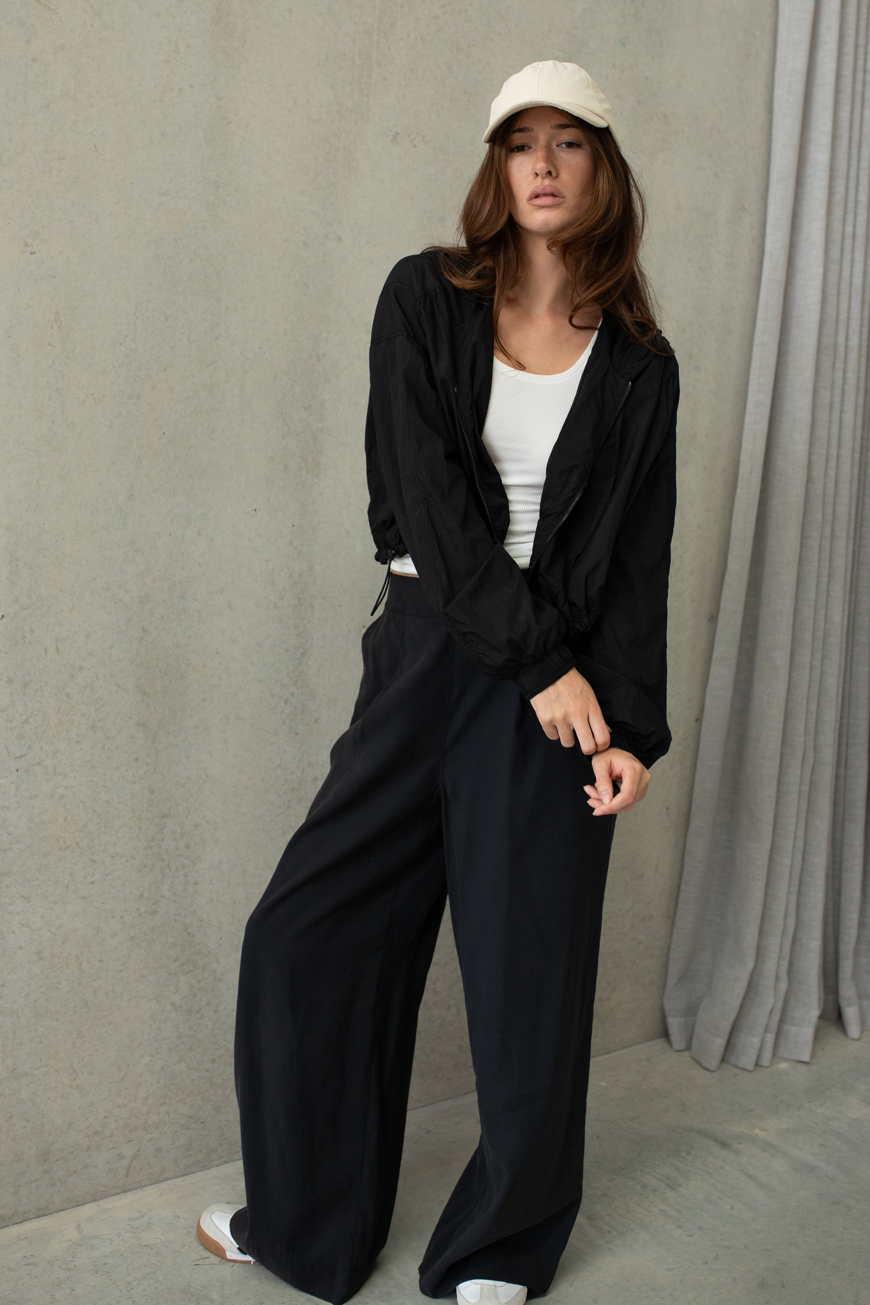 Ryder Crop Hooded Spray Jacket Carbon Black