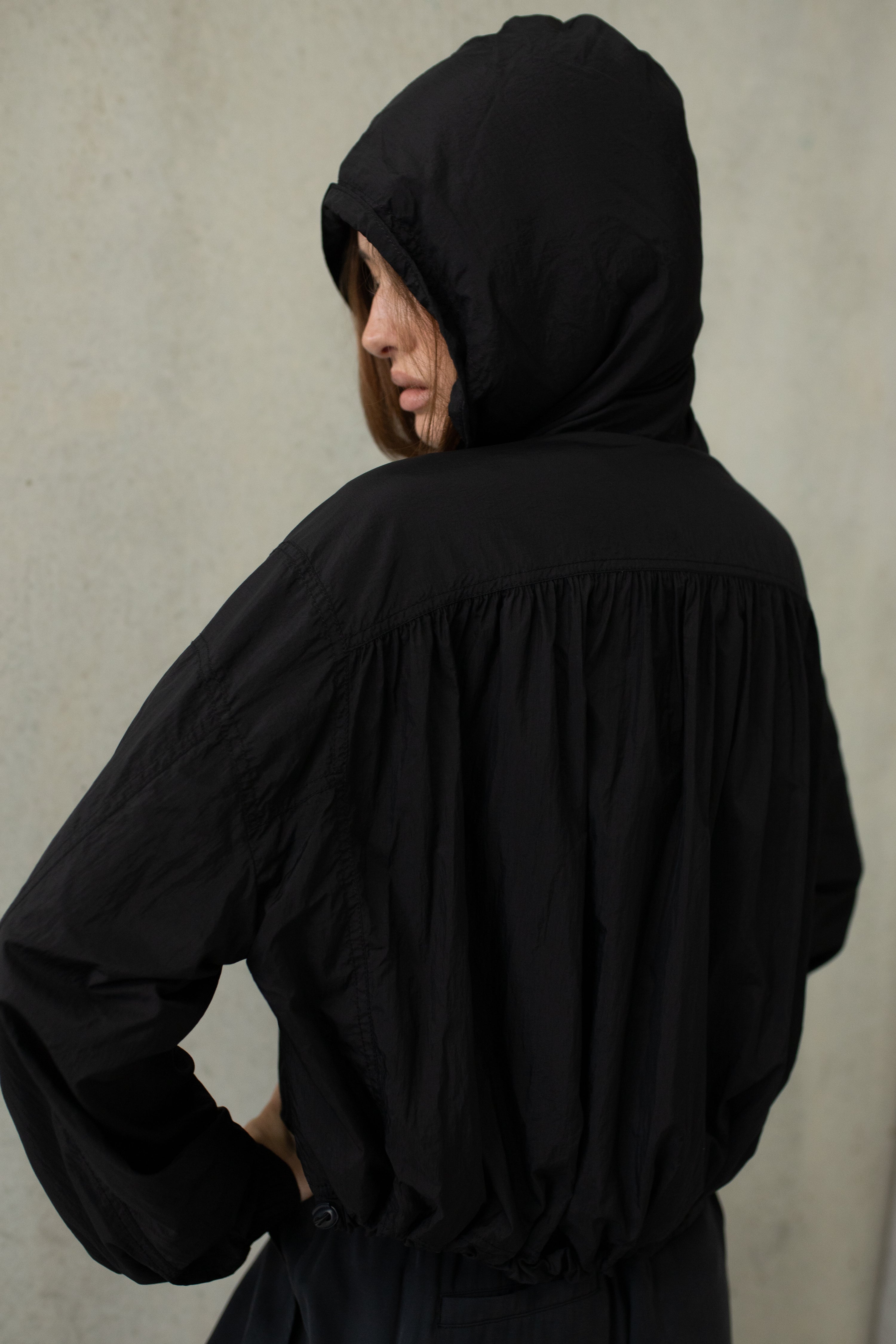 Ryder Crop Hooded Spray Jacket Carbon Black
