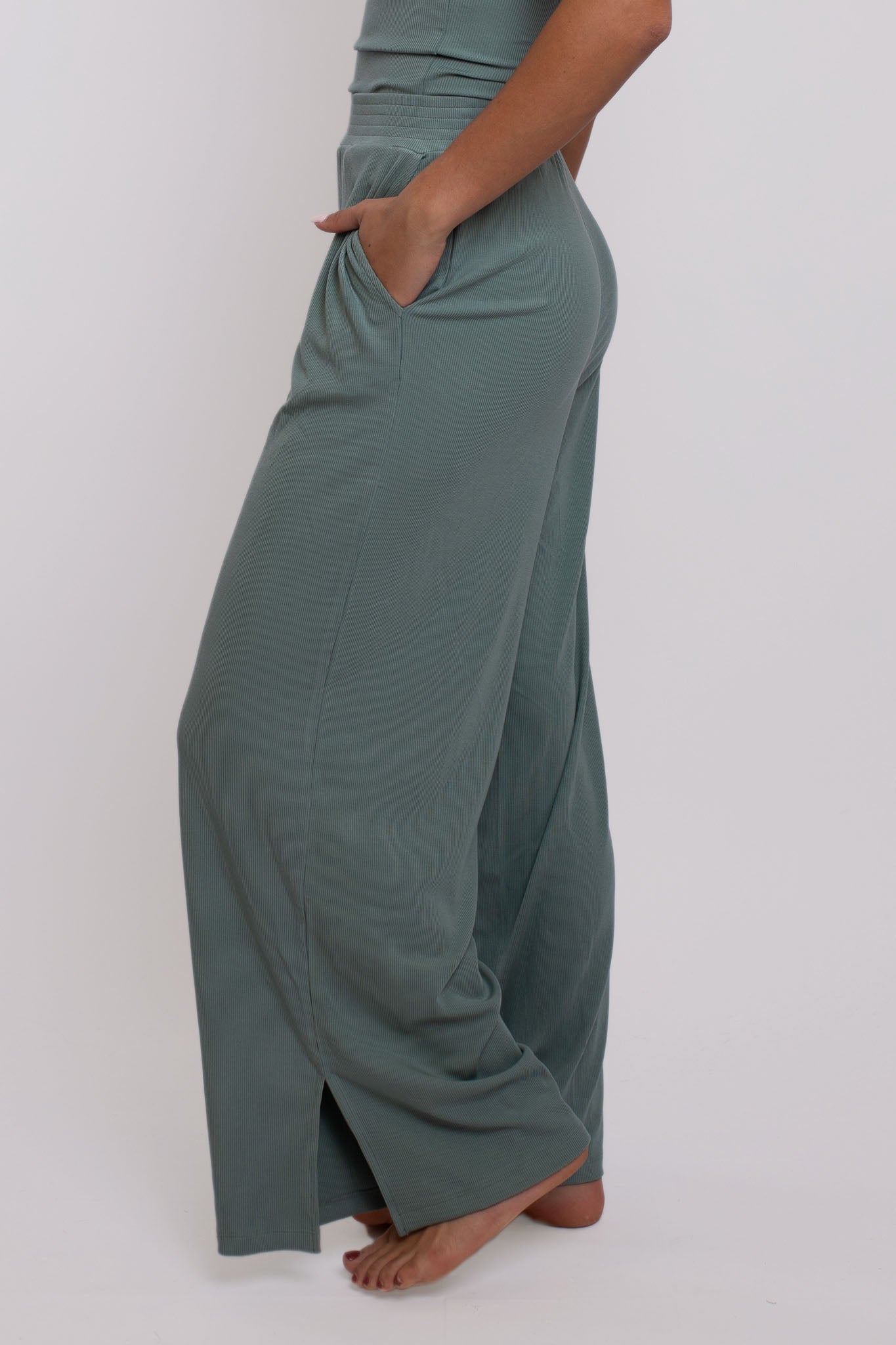 Pull on Wide Leg Rib Pant Agave